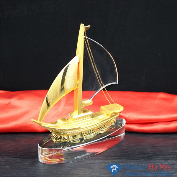 Kỷ niệm chương pha lê thuyền buồm vàng