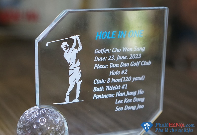 Kỷ niệm chương golf pha lê 40