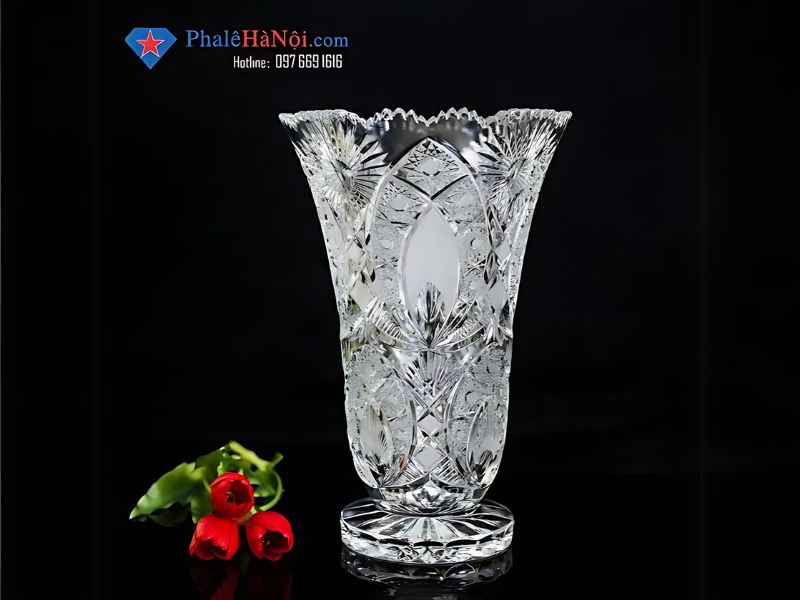 Một số tiêu chí khi chọn mua bình hoa pha lê