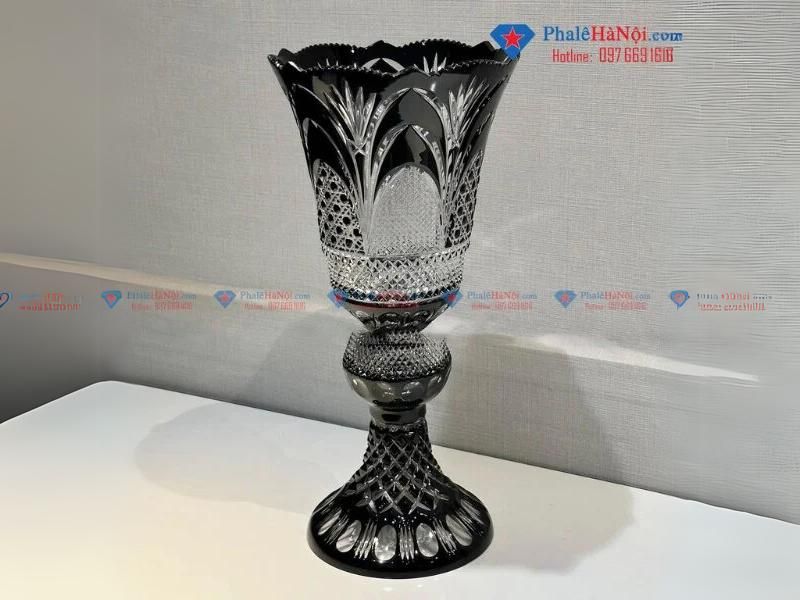 Bình hoa pha lê là vật phẩm với nhiều ý nghĩa đặc biệt