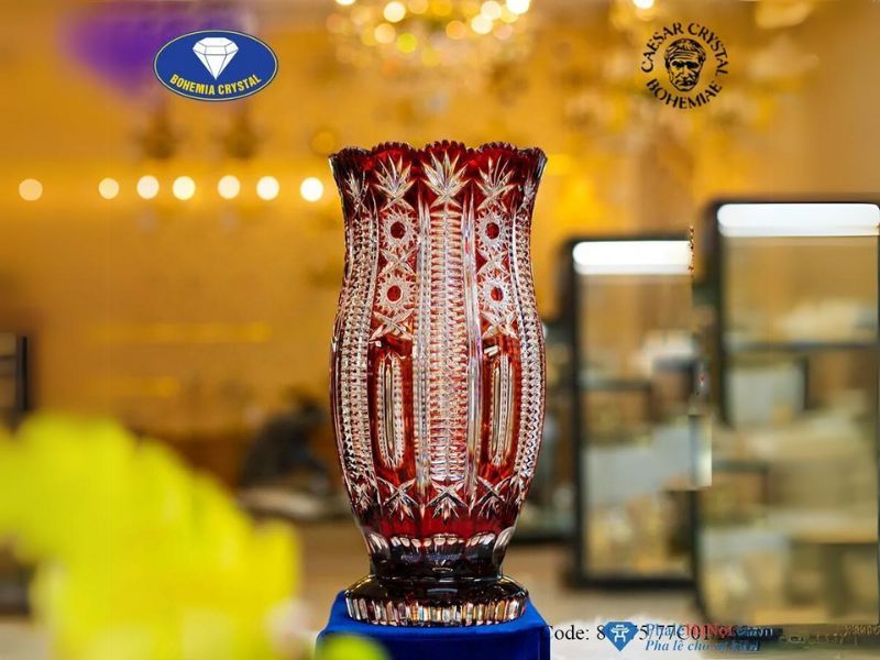 Tiêu chí chọn mua bình hoa pha lê Tiệp