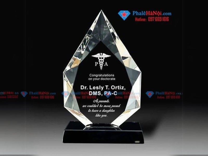 Cúp pha lê hình giọt nước