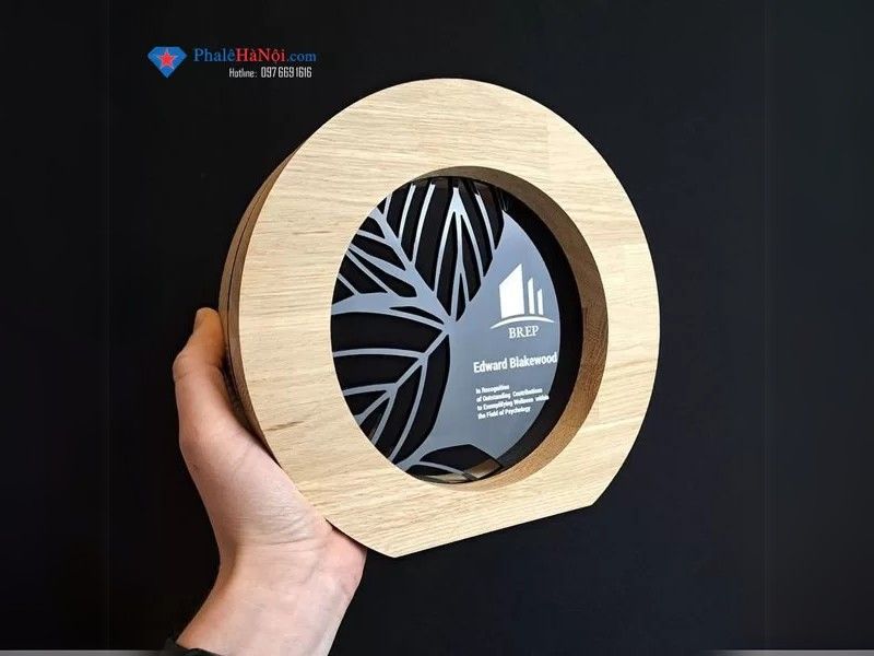 Cúp pha lê kết hợp đế gỗ