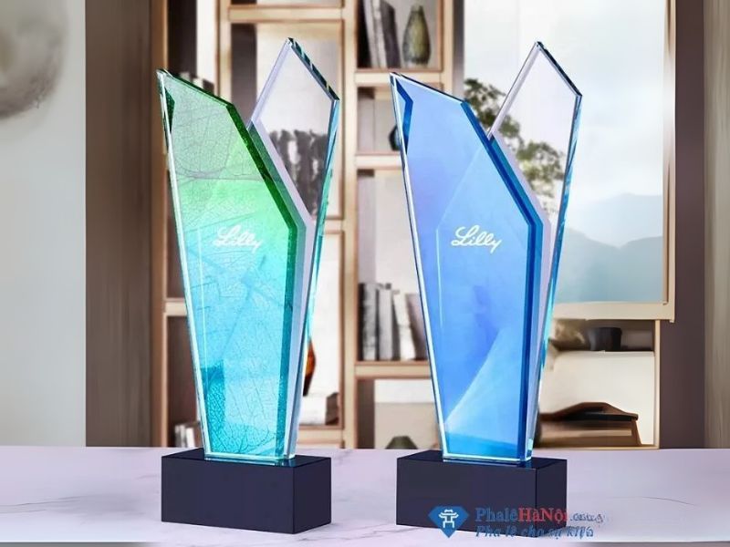 Cúp pha lê dành cho doanh nghiệp