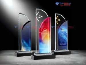 Biểu trưng pha lê trụ đứng 